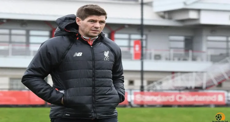 Tekanan Meningkat di Anfield, Nama Steven Gerrard Disebut Jadi Opsi Pelatih Baru Liverpool