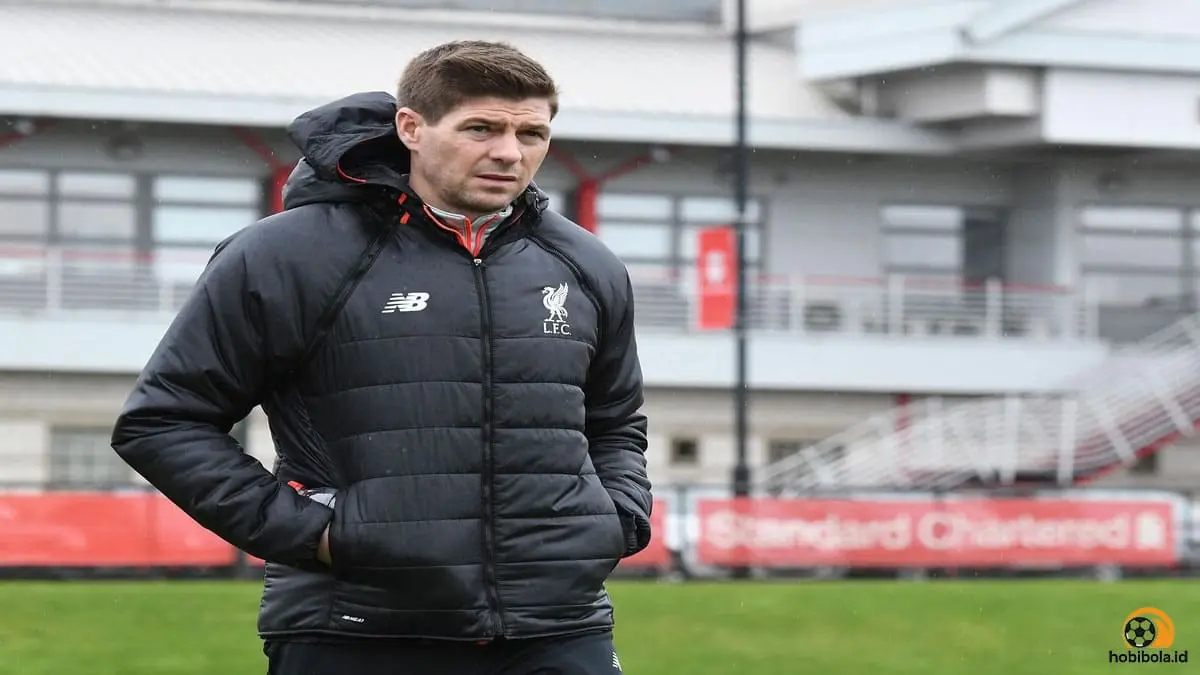 Tekanan Meningkat di Anfield, Nama Steven Gerrard Disebut Jadi Opsi Pelatih Baru Liverpool