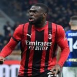 Fikayo Tomori Kembali Menjadi Pilar Pertahanan Milan