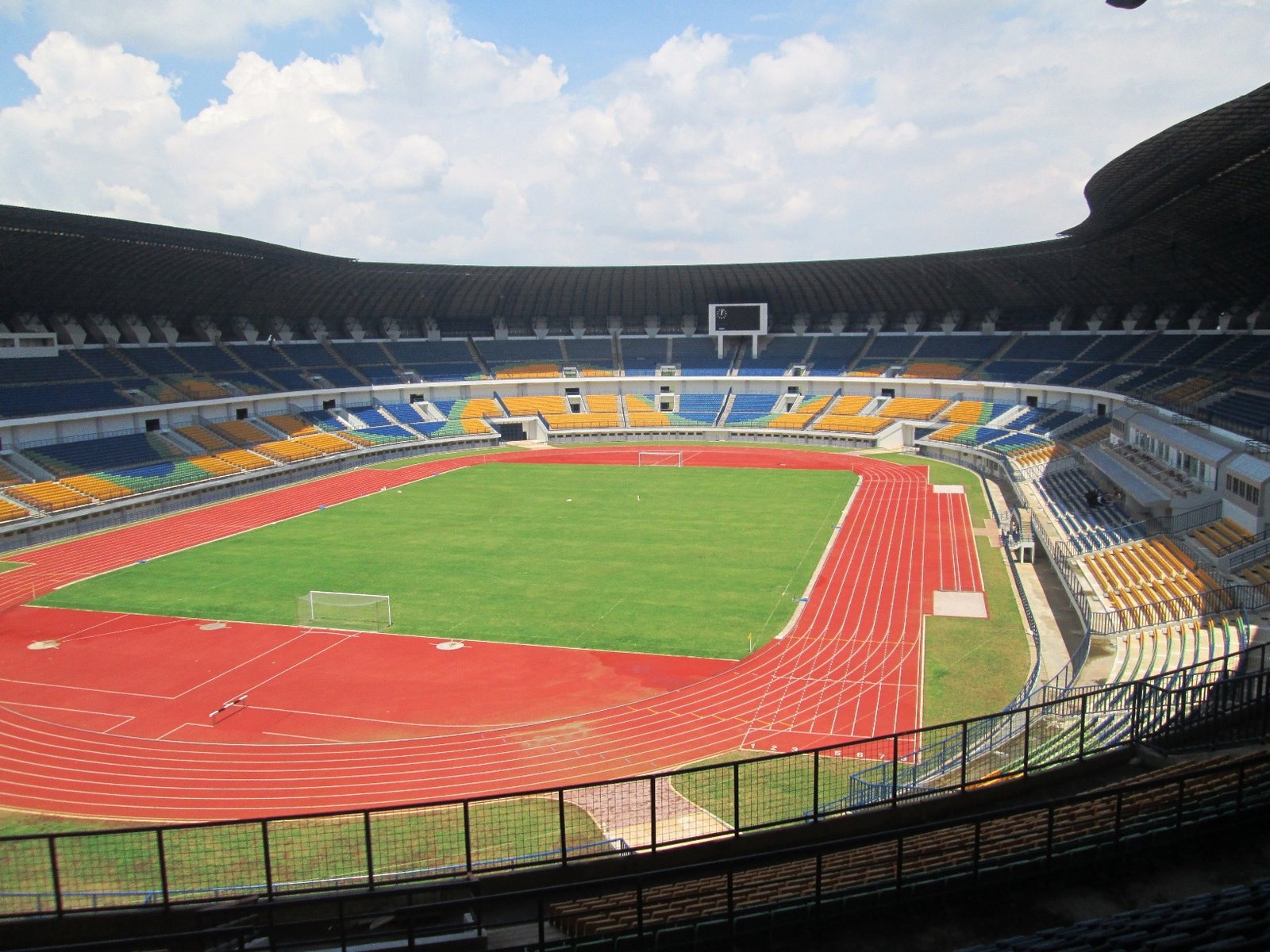 Persib Menjamu Persik di Stadion Gelora Bandung Lautan Api